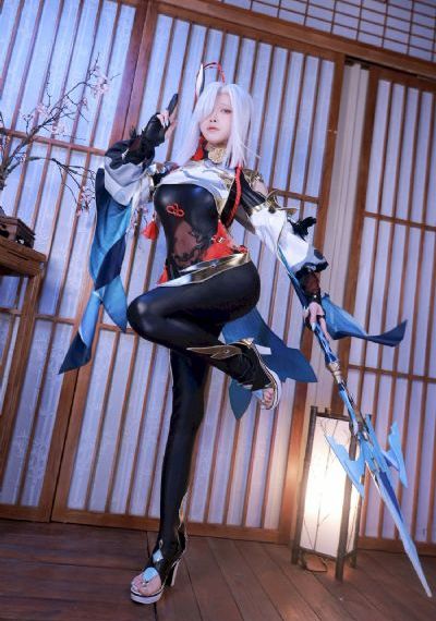 中国美女教师黄网站_超清超清在线观看