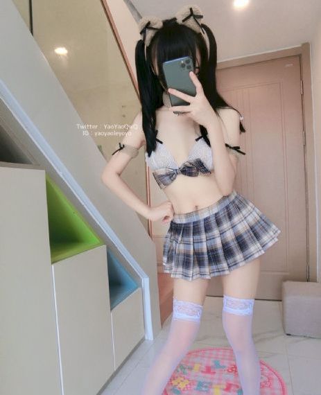 又黄又骚又色的国产视频_720电影完整版