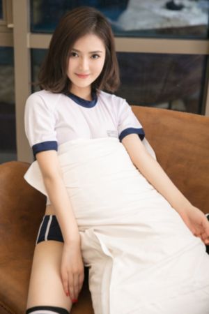 佳佳玉足踩碾贱根榨精_DVD韩国电影在线观看