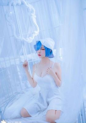 五月天婷婷影院_720免费观看