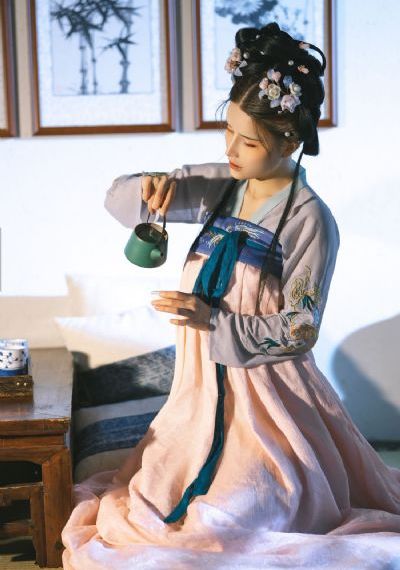 美丽少妇寂寞激情视频在线播放_高清全集在线观看