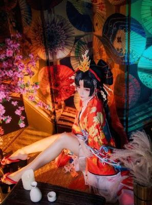 撑起伽罗的腿往里疯狂输入_BD动漫免费观看