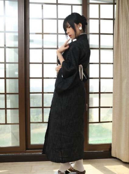 我吃哺乳老师的奶水_4K在线观看高清