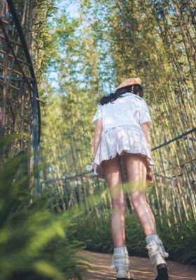 jiji被室友摸到爽知乎_BD韩语HD高清在线观看